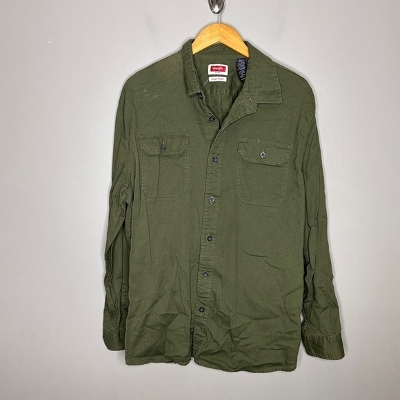 Wrangler Hunter green button down long sleeve shirt - Picture 1 of 8